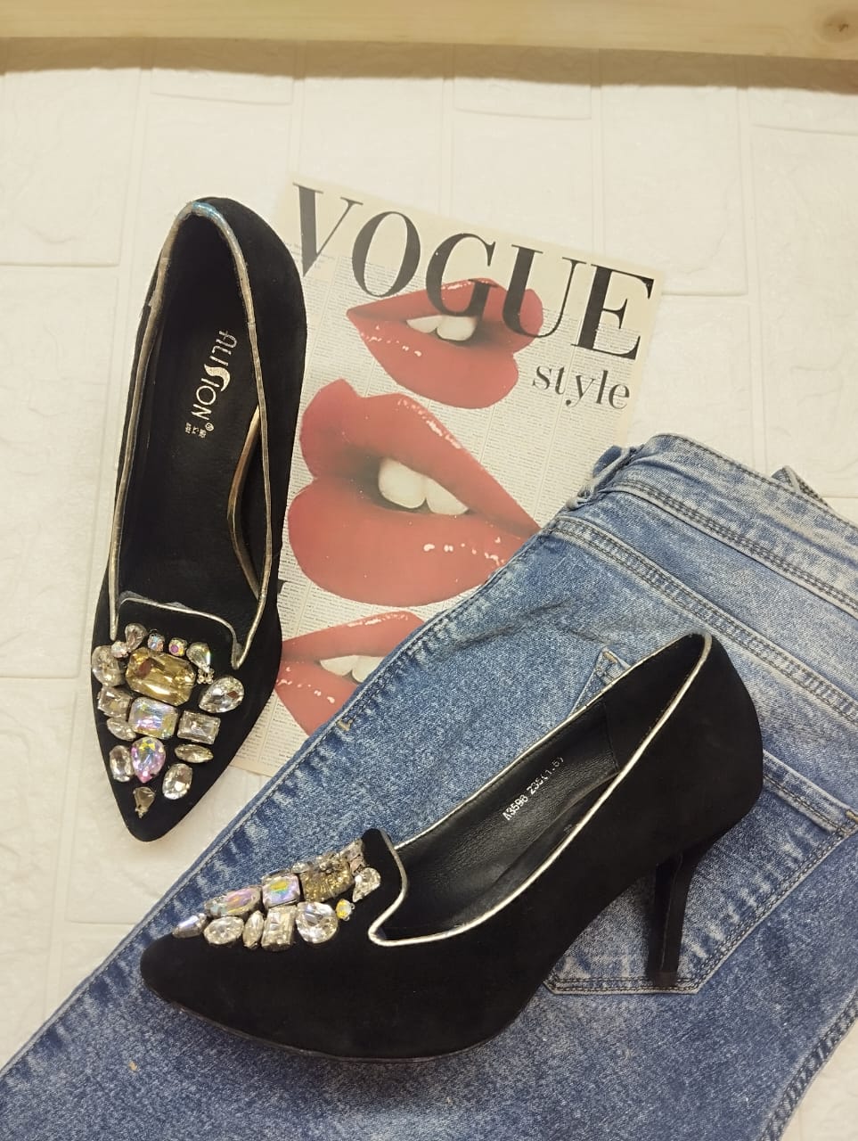 Diamond finger heel